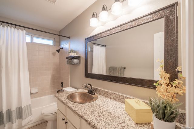 2047 Walsbrook, San Antonio, TX 78260