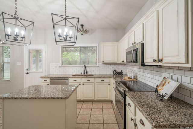 2047 Walsbrook, San Antonio, TX 78260