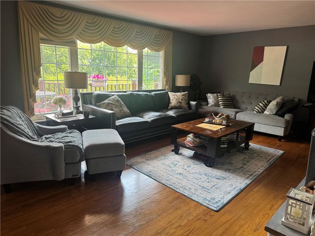 257 JOHNSTON ROAD, Upper St Clair, PA 15241