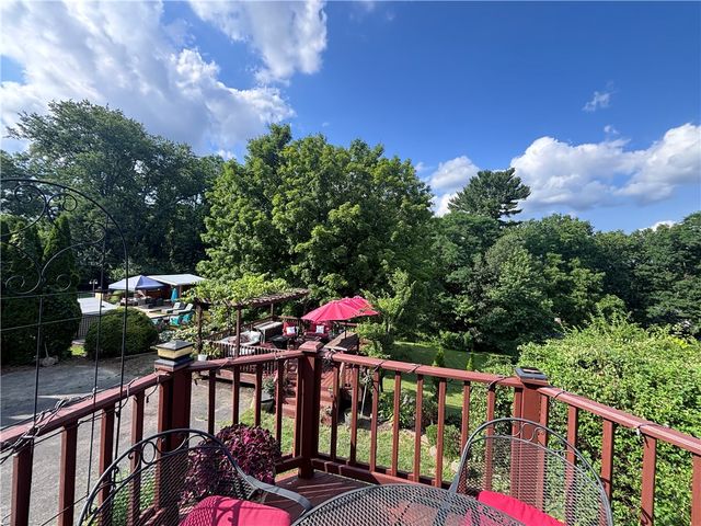 257 JOHNSTON ROAD, Upper St Clair, PA 15241