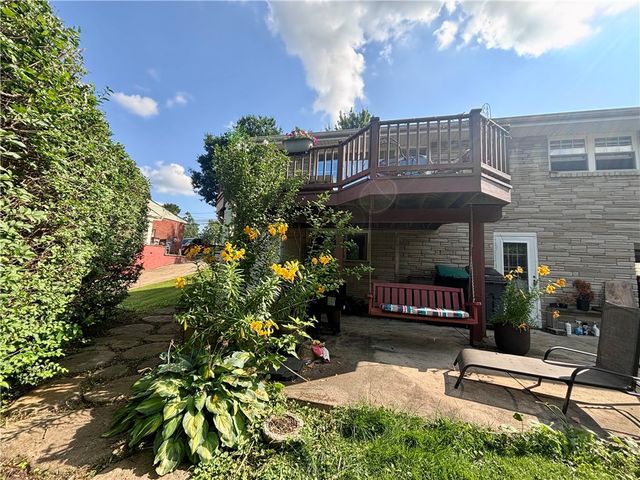 257 JOHNSTON ROAD, Upper St Clair, PA 15241