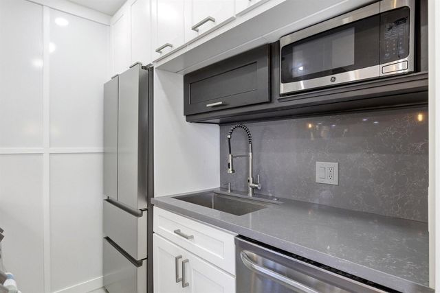 30 Crossings Circle G, Boynton Beach, FL 33435