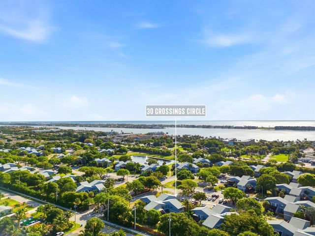 30 Crossings Circle G, Boynton Beach, FL 33435