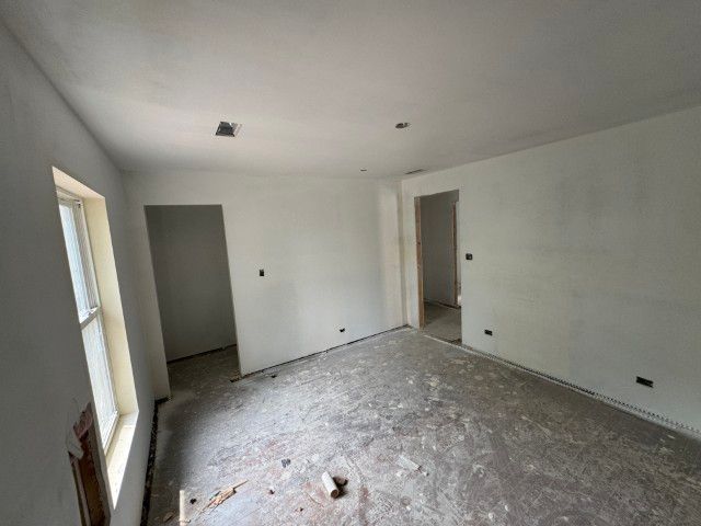 1608 S 5th Avenue, Maywood, IL 60153