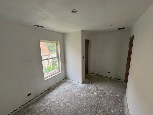 1608 S 5th Avenue, Maywood, IL 60153