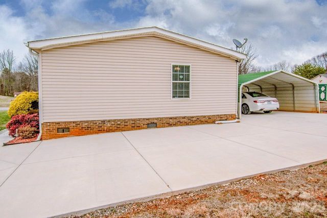 161 Hidden Brook Drive, Statesville, NC 28677