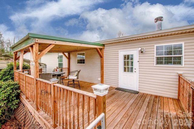 161 Hidden Brook Drive, Statesville, NC 28677