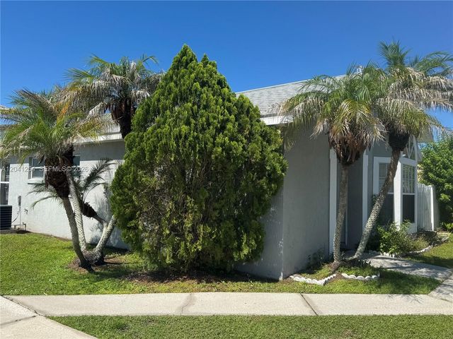 2399 Harbor Town Drive, Kissimmee, FL 34744
