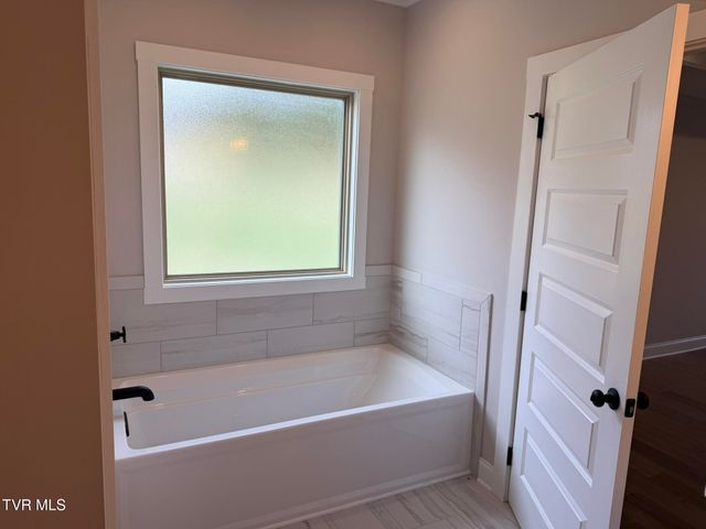 560 Catalina Court, Jonesborough, TN 37659