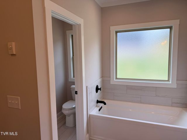 560 Catalina Court, Jonesborough, TN 37659