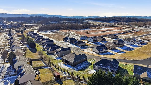 560 Catalina Court, Jonesborough, TN 37659