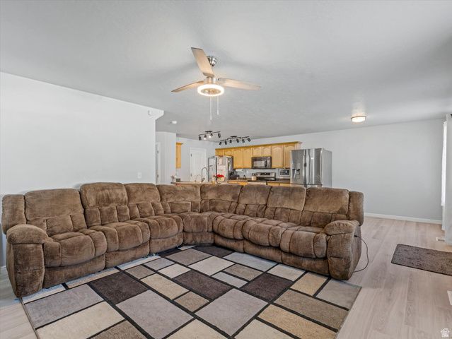 13126 S PIONEER PARK DR, Herriman, UT 84096