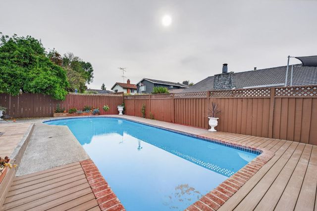 5342 Avenida Almendros, San Jose, CA 95123