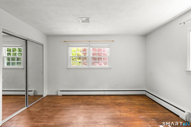 846 Vauxhall St Extension, Waterford, CT 06375