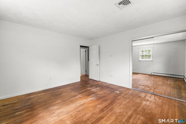 846 Vauxhall St Extension, Waterford, CT 06375