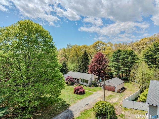 846 Vauxhall St Extension, Waterford, CT 06375