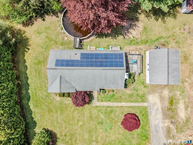 846 Vauxhall St Extension, Waterford, CT 06375