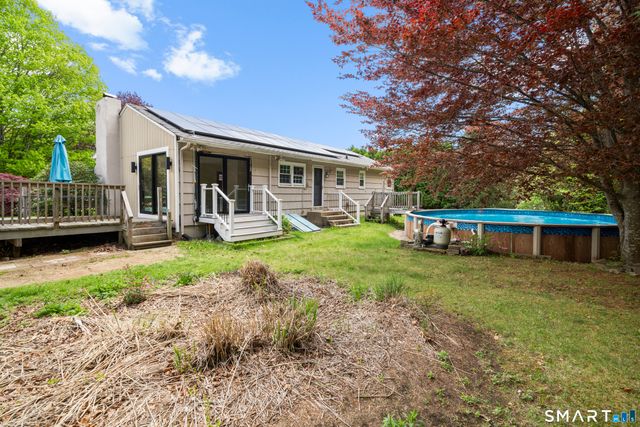 846 Vauxhall St Extension, Waterford, CT 06375