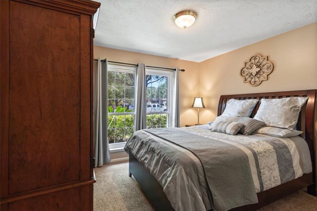 3001 Meadow Bay Drive, Dickinson, TX 77539