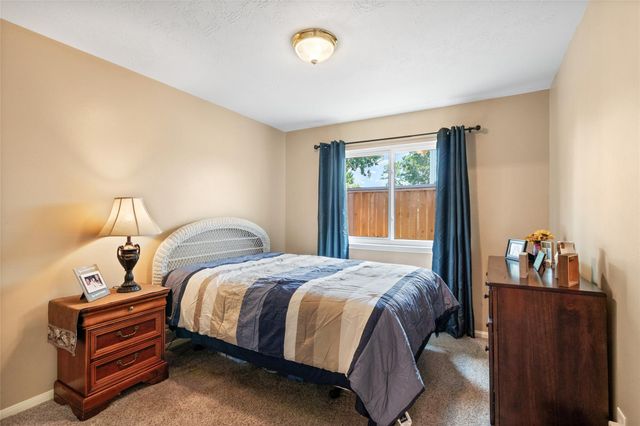 3001 Meadow Bay Drive, Dickinson, TX 77539