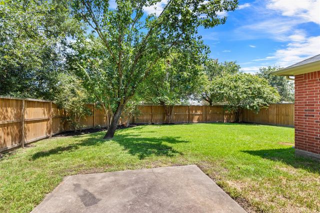 3001 Meadow Bay Drive, Dickinson, TX 77539