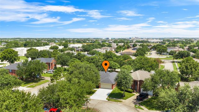3001 Meadow Bay Drive, Dickinson, TX 77539