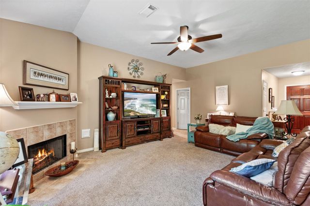 3001 Meadow Bay Drive, Dickinson, TX 77539