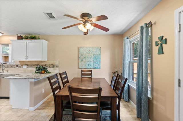 3001 Meadow Bay Drive, Dickinson, TX 77539