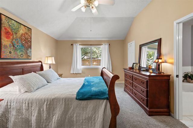 3001 Meadow Bay Drive, Dickinson, TX 77539
