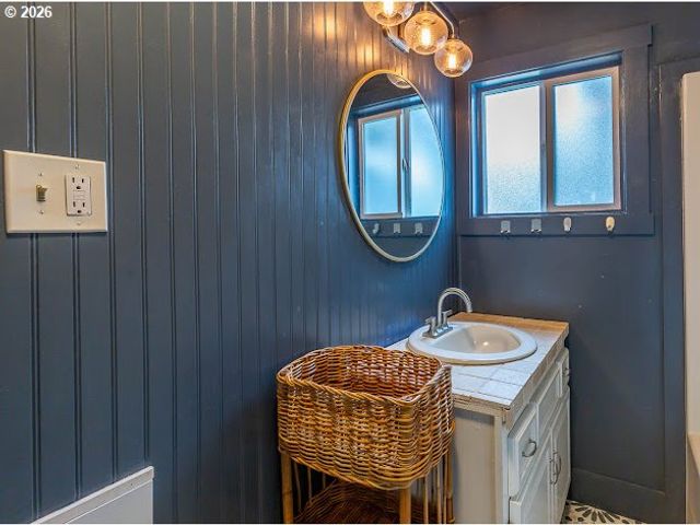 46822 SUNSET Ave, Westfir, OR 97492