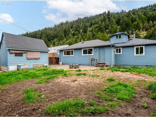 46822 SUNSET Ave, Westfir, OR 97492