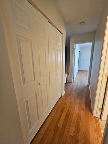 7666 S 88th Court, Justice, IL 60458