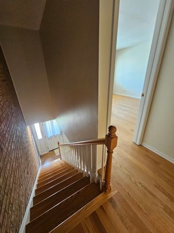 7666 S 88th Court, Justice, IL 60458