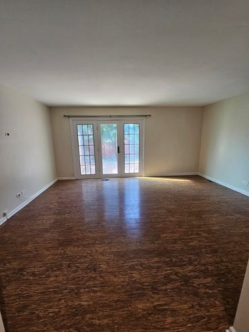 7666 S 88th Court, Justice, IL 60458