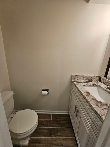 7666 S 88th Court, Justice, IL 60458