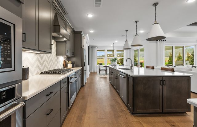 801 Everglade Dr, Lebanon, TN 37090