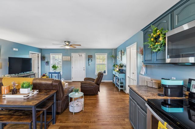 329 Murrell Rd, Dickson, TN 37055