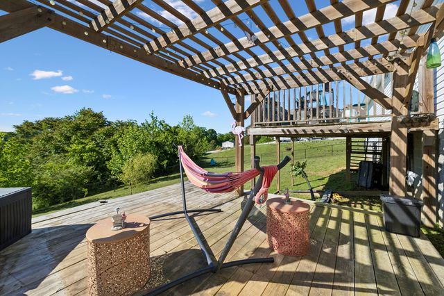 329 Murrell Rd, Dickson, TN 37055