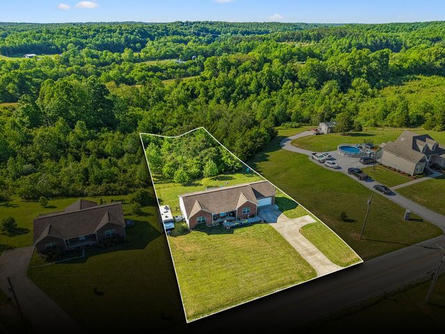 329 Murrell Rd, Dickson, TN 37055