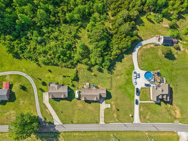 329 Murrell Rd, Dickson, TN 37055