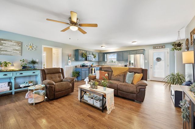 329 Murrell Rd, Dickson, TN 37055