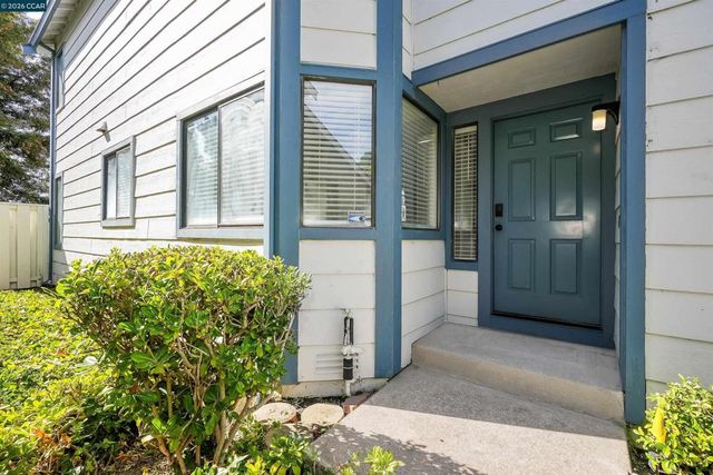 418 Dohrmann Ln, Pinole, CA 94564