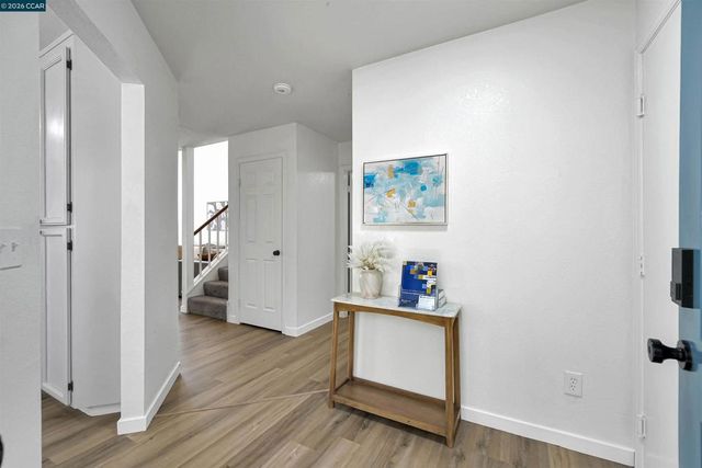 418 Dohrmann Ln, Pinole, CA 94564