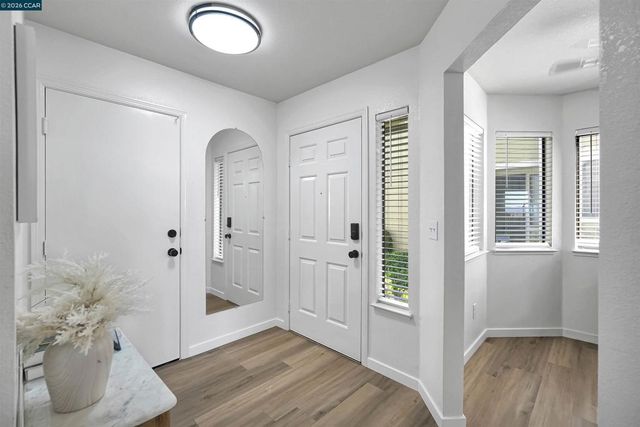 418 Dohrmann Ln, Pinole, CA 94564