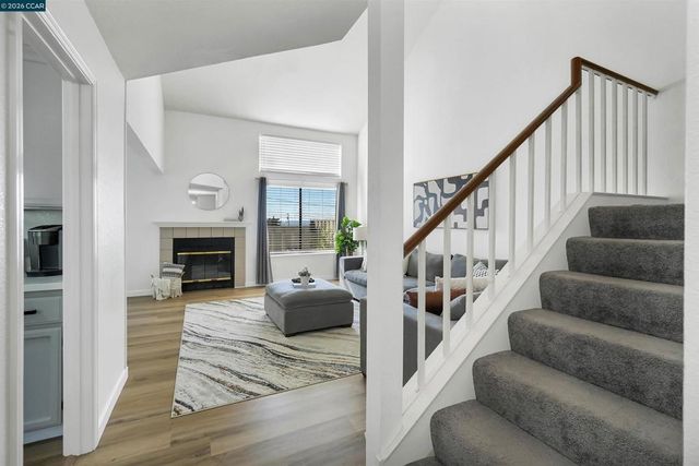 418 Dohrmann Ln, Pinole, CA 94564