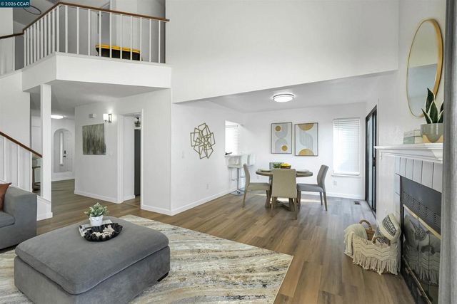 418 Dohrmann Ln, Pinole, CA 94564