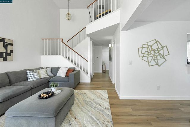418 Dohrmann Ln, Pinole, CA 94564