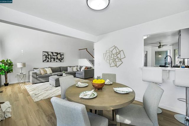 418 Dohrmann Ln, Pinole, CA 94564