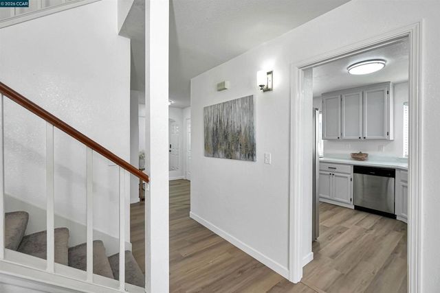 418 Dohrmann Ln, Pinole, CA 94564