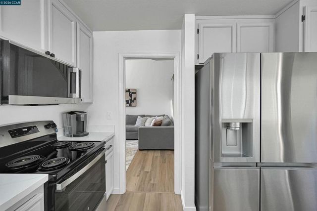 418 Dohrmann Ln, Pinole, CA 94564